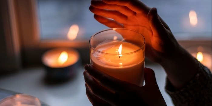 What candle does scent keep mosquitoes away?